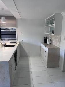 Sophisticated Spacious Self Contained Studio