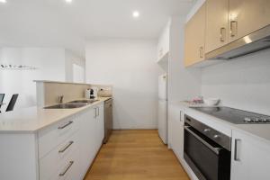 Comfy 1-Bed with Balcony in Tranquil Location