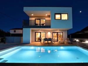 Villa Nostro Porto with Pool