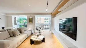 Eastern Hub - HuaiHai Road Branch Xujiahui Garden Large Living Room Luxury Three Bedroom Hengshan Road Henglong Plaza Shanghai Jiao Tong University - Caohocsing