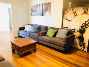 D124 Big Stay at Biggs - Keilor