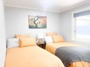 Lovely House at Lake Albert - Tarcutta