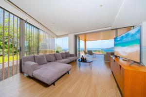 Luxury Ocean View 2BR Apartment 82 in Sapphire Bay Residence, near Patong and Paradise Beach