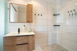 Nautica 410 by Mountain City Investments