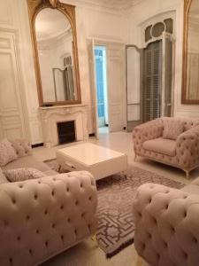 Très grand apartement hausmanien cœur du centre ville vu mer immédiate