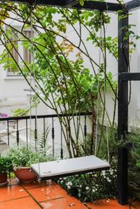 Phòng Giường Đôi Có Ban Công (Double Room with Balcony)