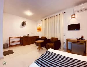 Allen Lilly Ahangama