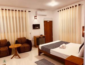 Allen Lilly Ahangama