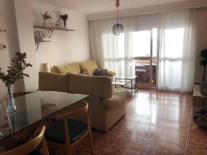 Piso en Pedregalejo a 50m de la playa.