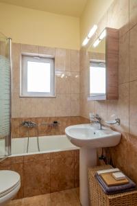 Armeria Apartments I I