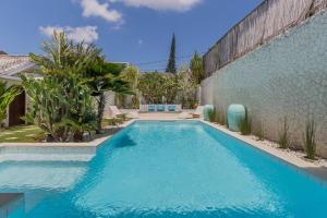 3 bedr Mediterranean vibes private pool 5min beach