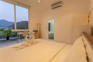 Best View In Phuket! 2 Living Rooms 4 BR #C80