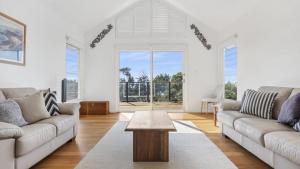 The Grand View Retreat by HolidayCo