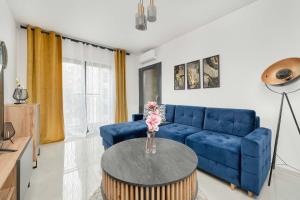 Lux Traugutta Apartment with Air Conditioning and Parking by Noclegi Renters