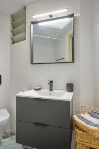 American Embassy Gem