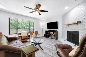 Austin Escape Pets Office Games Yard Bbq - Manchaca