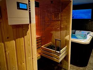Chalets Splendide chalet 6 pieces, jacuzzi et sauna, proche pistes a La Plagne Montalbert - FR-1-755-24 : photos des chambres