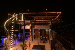 MOON NIGHT GUEST HOUSE