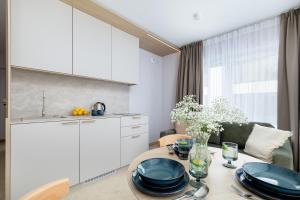 Sea Shell Cozy Apartments with Balcony near the Sea in Łukęcin by Noclegi Renters