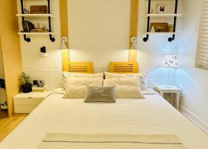 Cozy Studio 10mins to Downtown - King Bed - Bathtub - Free Parking