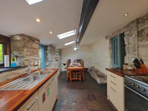 Y Cwtch - Panoramic mountain views within Snowdonias National Park - 4x4 only