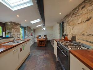 Y Cwtch - Panoramic mountain views within Snowdonias National Park - 4x4 only