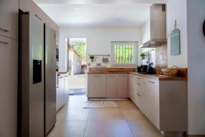 Villas La Bastide Blanche Magnifique villa 5 etoiles 5 chambres et piscine privee sur 6500 m VAR : photos des chambres