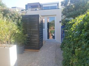 Appartements Charmant studio - Terrasse - Parking gratuit : photos des chambres