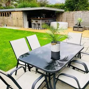 Modern Luxury Bungalow - Ellingham