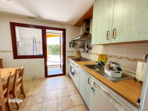 Beautiful Garden Apartment SUS01