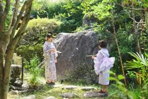 温泉付きの一軒家を借りよう - أويتا