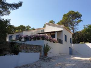 Villas La Bastide Blanche Magnifique villa 5 etoiles 5 chambres et piscine privee sur 6500 m VAR : photos des chambres