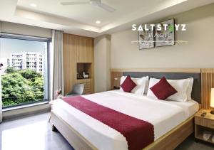 Saltstayz Basil - Near Golf Course Road & Extension Road