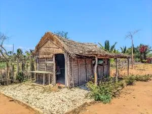 Bemaso plage - Ambatomilo