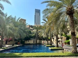 Luxurious 1BR Aprt Burj Khalifa Area