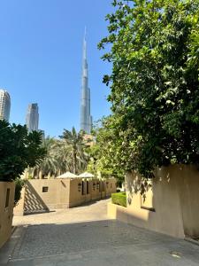 Luxurious 1BR Aprt Burj Khalifa Area
