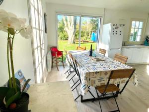 Maisons de vacances Jolie maison renovee au bord de la Ria, Belz : photos des chambres
