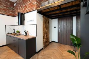 Ukiel Park 1 by RENT4YOU