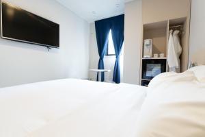 Phòng Deluxe Giường Đôi Có Bồn Tắm (Deluxe Double Room with Bath)