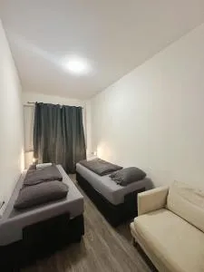 5 Betten Montuerwhonung mit Waschmaschine - Düsseldorf