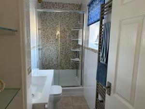 Snowdonia coastal getaway ideal for groups up to 6