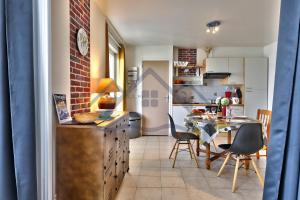 Appartements LocaLise - B02- Appartement vue mer - Plage et centre a pied - Balcon - Wifi inclus - Draps inclus - Animaux bienvenus : photos des chambres