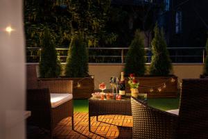 Free Parking On Premises Huge Terrace