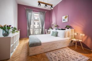 Free Parking And Parliament Is 1 Step Away