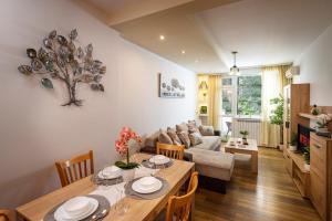 Spacious With Lovely Terrace