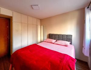 Apto espacoso c WiFi prox a Marginal Pinheiros SP