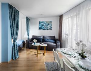 Free Parking On Premises Huge Terrace