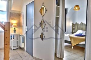 Appartements LocaLise - C02 - Vue mer - Balcon - Plage juste a cote - Centre et port a pied - Wifi inclus - Draps inclus - Animaux bienvenus : photos des chambres