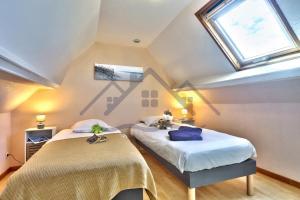 Appartements LocaLise - C02 - Vue mer - Balcon - Plage juste a cote - Centre et port a pied - Wifi inclus - Draps inclus - Animaux bienvenus : photos des chambres