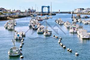 Appartements LocaLise - C02 - Vue mer - Balcon - Plage juste a cote - Centre et port a pied - Wifi inclus - Draps inclus - Animaux bienvenus : photos des chambres